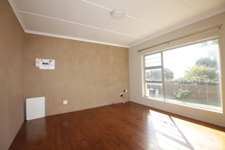 4 Bedroom Property for Sale in Wavecrest Eastern Cape